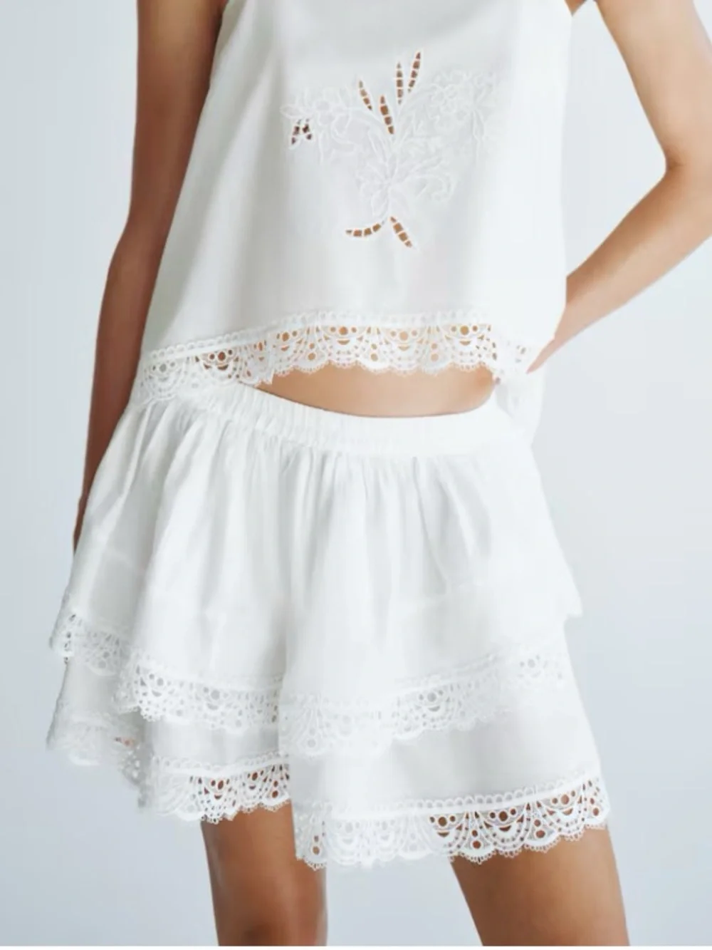 White Cotton Lace Trim Mini Skirt - NWT, size S